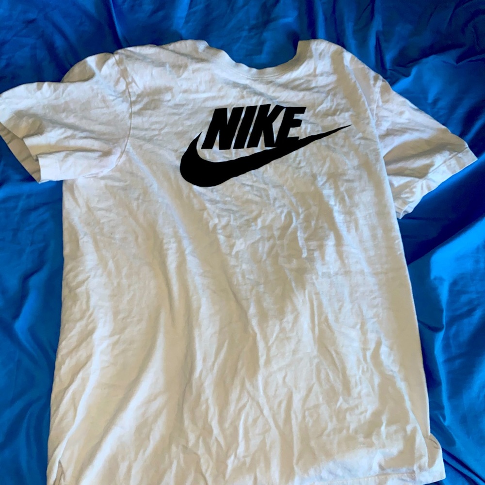 White Nike t shirt!!